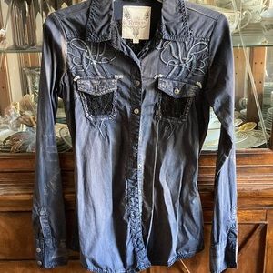 Roar long sleeve shirt